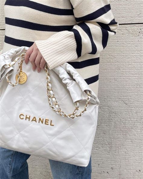 chanel 22 bag white|chanel 22 sizes.